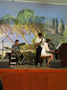AirTrio@WaraweeStage InverlochJazz Australia
